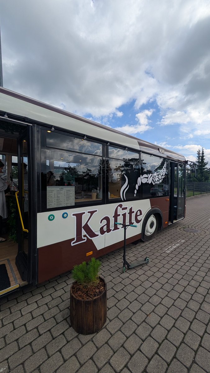 Spēle JFC Viola vs Dienvidkurzemes SS jau plkst. 15:00! Fanu šalli un kafiju aicinām iegādāties Kafītī (kafijas autobusā)