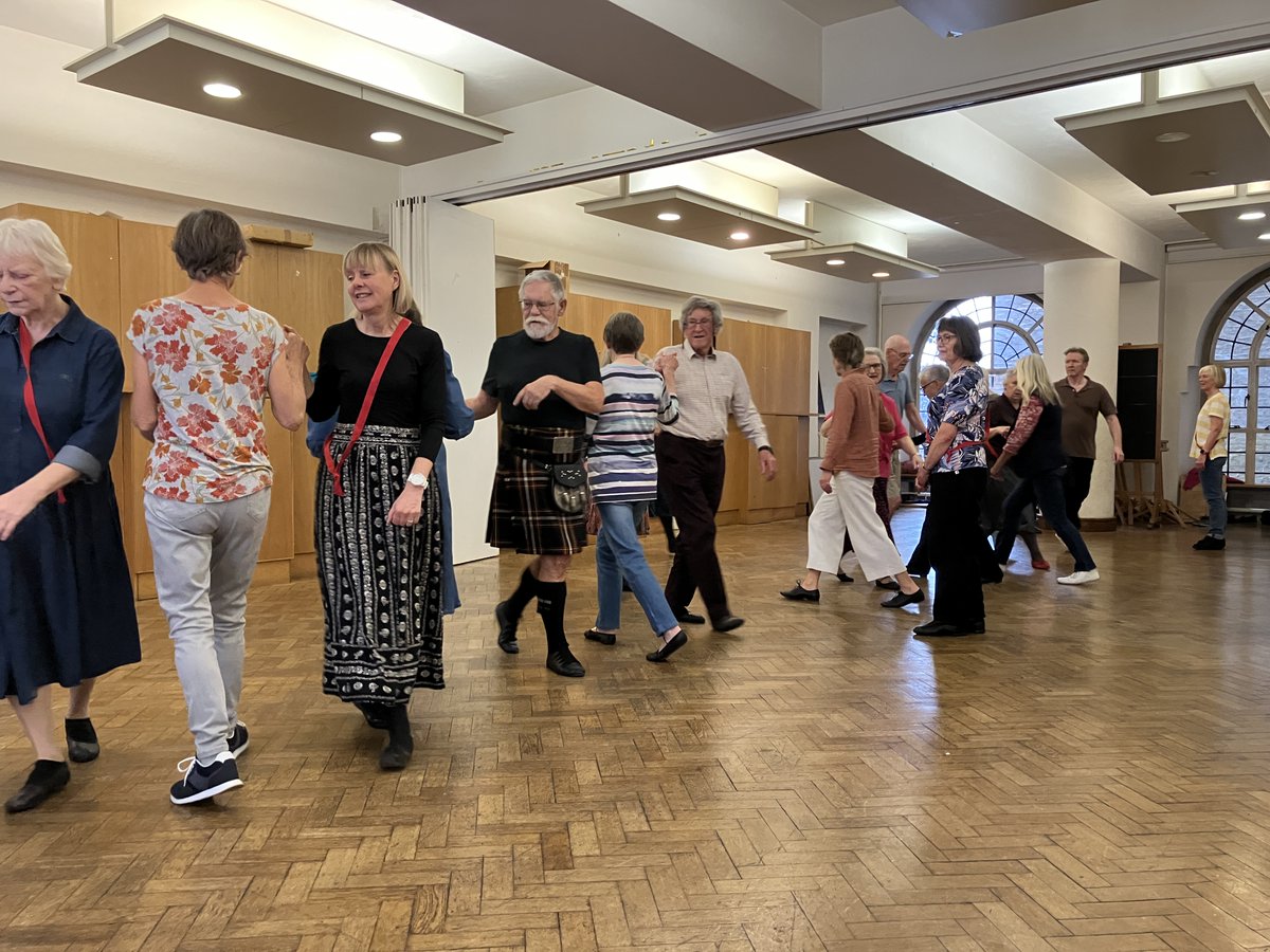 LondonRSCDS's tweet photo. @LondonRSCDS weekly classes resume Wed 24 Sept. Mixed Ability @ St Columba's Pont St (2.30-4.30pm), General @ Maria Fidelis Euston (7-9pm), Beginners/Improvers @ Richmond Library Annexe 7-9.30pm https://t.co/TdKNVGZjyT #rscds #dancescottish #Dance https://t.co/mfOWfmkFlO