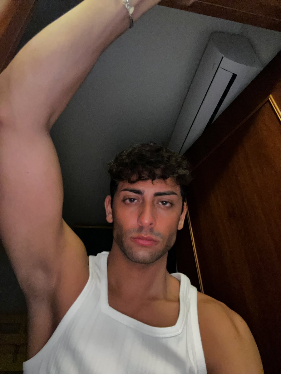 Alex tweet media