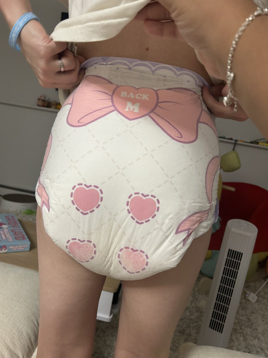 Soft (@mommisoft) on Twitter photo Mommies always have to diaper check the baby 🤭💕 the hearts are slowly disappearing already 😍❤️ <a href="/LilComforts/">Lil Comforts</a> <a href="/diaperedcas/">casper</a> Mommies always have to diaper check the baby 🤭💕 the hearts are slowly disappearing already 😍❤️ <a href="/LilComforts/">Lil Comforts</a> <a href="/diaperedcas/">casper</a>