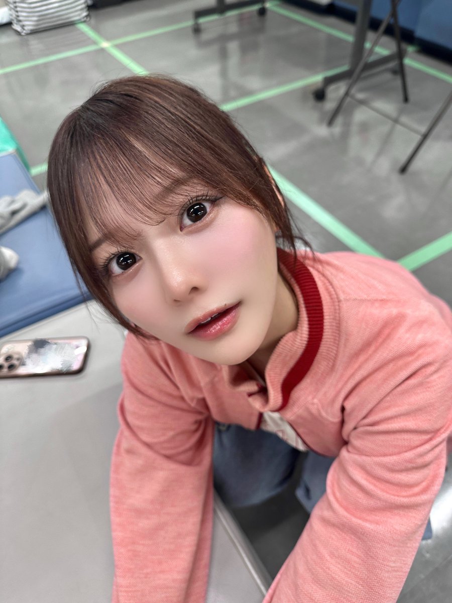 #放送局占拠 最終話
本日21時からです！

忽那翡翠ちゃんの時と、
座敷童ちゃんの時の写真。🫶🏻

最後までよろしくお願いします！