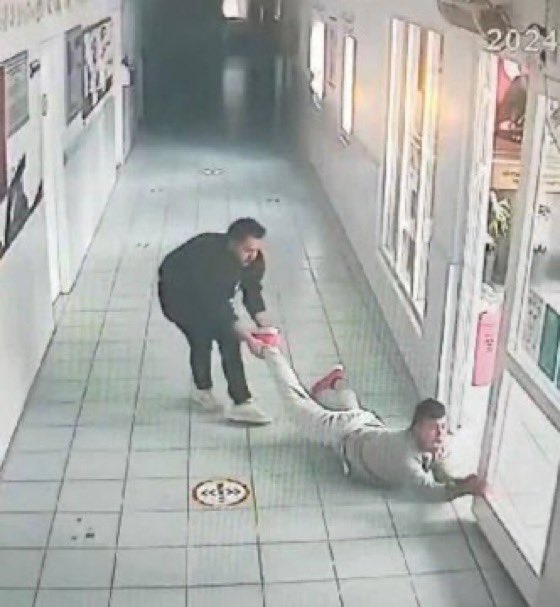 MEB'in uygulama okulunda Down sendromlu bir çocuğu darbeden öğretmen Mücahit Mert H. başka bir ilçeye "Özel Eğitim Hizmetleri Bölüm Başkanı" olarak atandı.