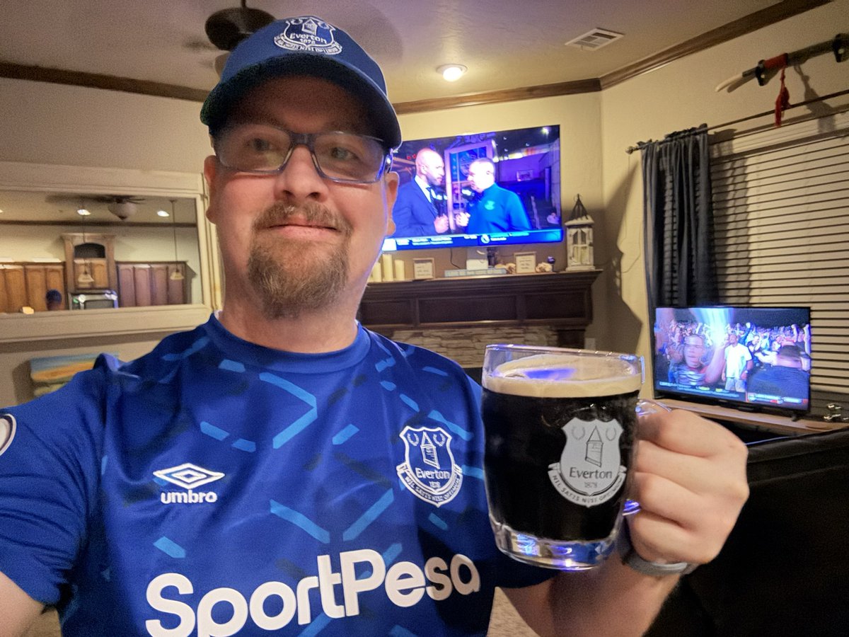 JSmitty1022's tweet photo. Derby day. UTFT! @Everton @PLinUSA @myplmorning https://t.co/a7Q6B05jqg