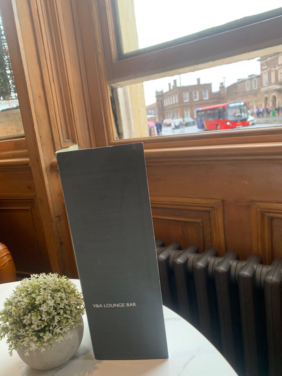 Rainy race day in Chester.
Queens Hotel V and A Lounge Bar.
#Chester