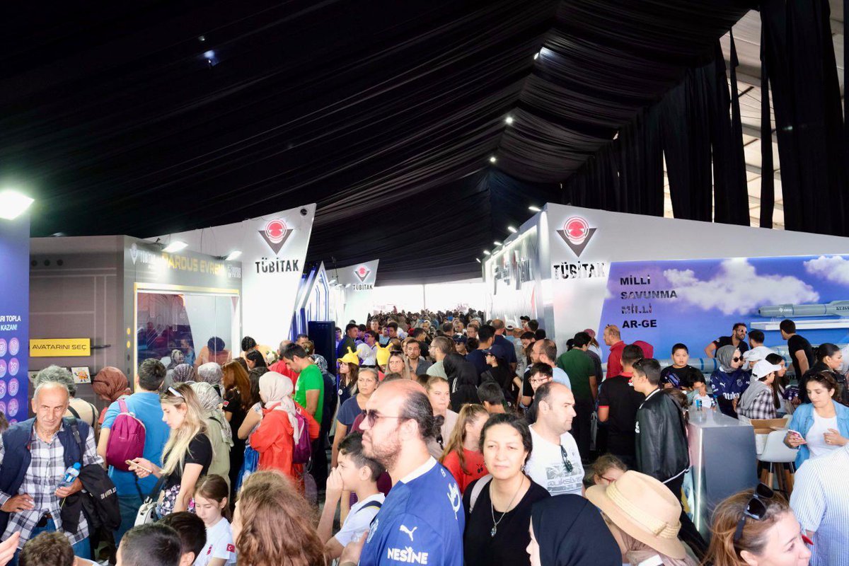 🚀 #TEKNOFEST İstanbul’da, Bilim ve Teknoloji Yanı Başında!

<a href="/Tubitak/">TÜBİTAK</a> olarak <a href="/teknofest/">TEKNOFEST</a>’in tam kalbindeyiz!

Fikirlerini teknolojilere dönüştüren gençler, her yaştan bilim ve teknoloji meraklıları, eğlenceli ve öğretici etkinlikler, atölyeler, yeni ufuklara kapı aralayan