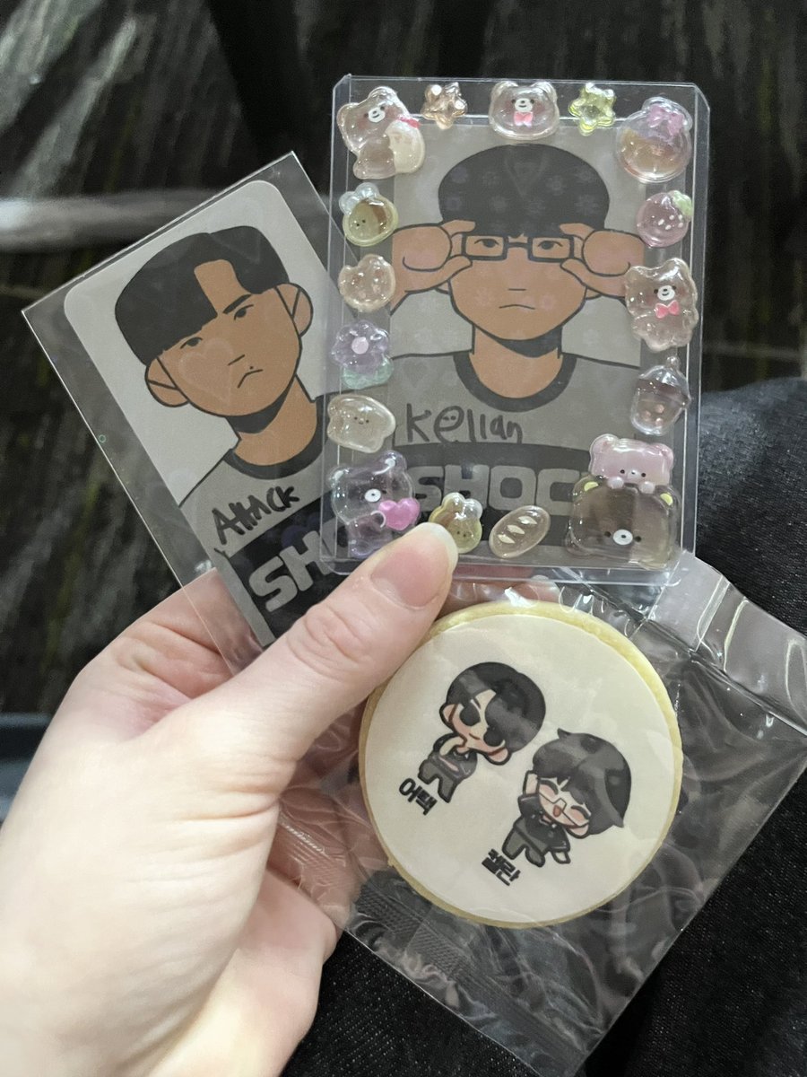 they turned my tankline into a marketable cookie!!!!!!!!