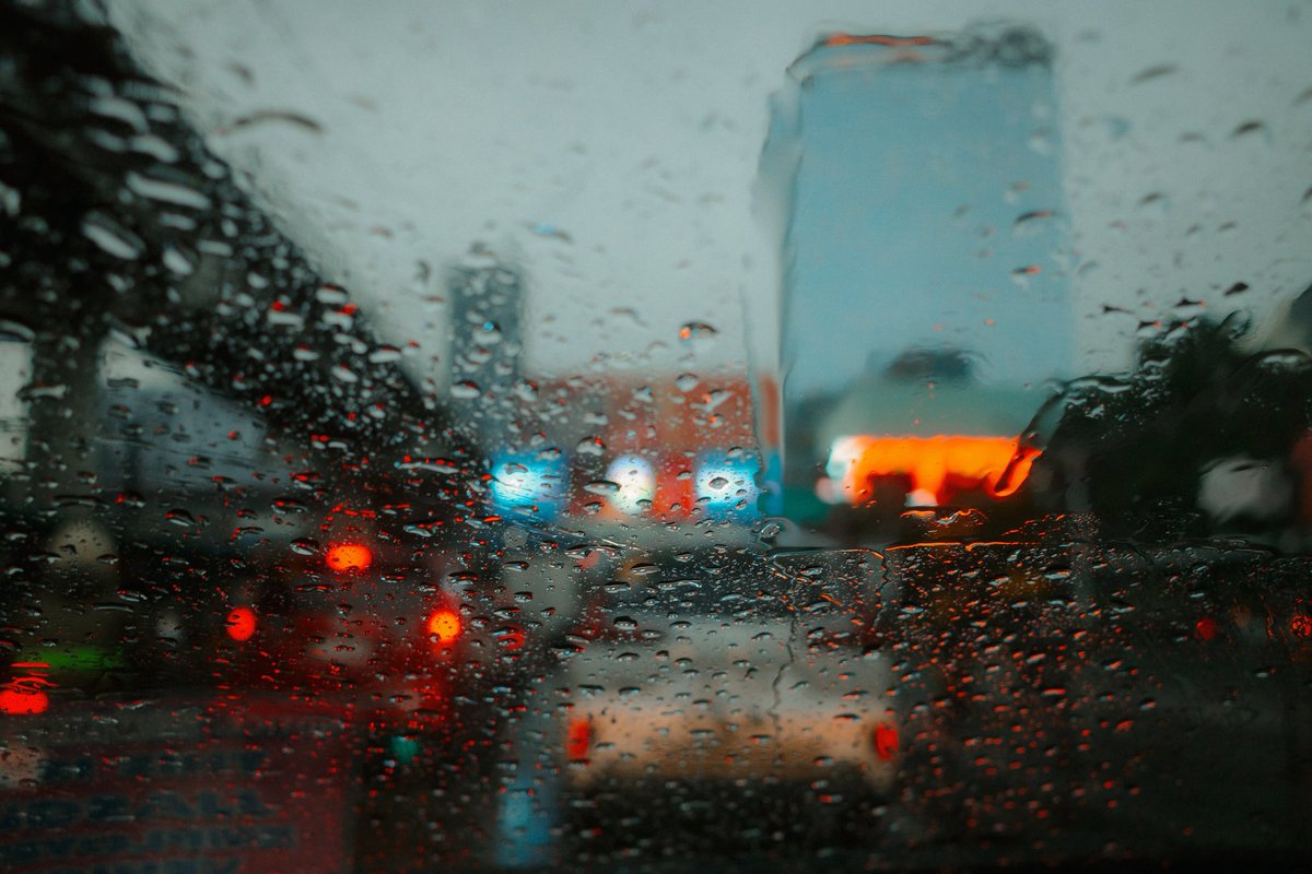 ronypoop's tweet image. Windshield views