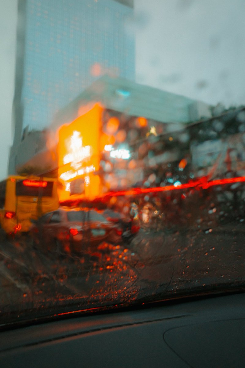 ronypoop's tweet image. Windshield views