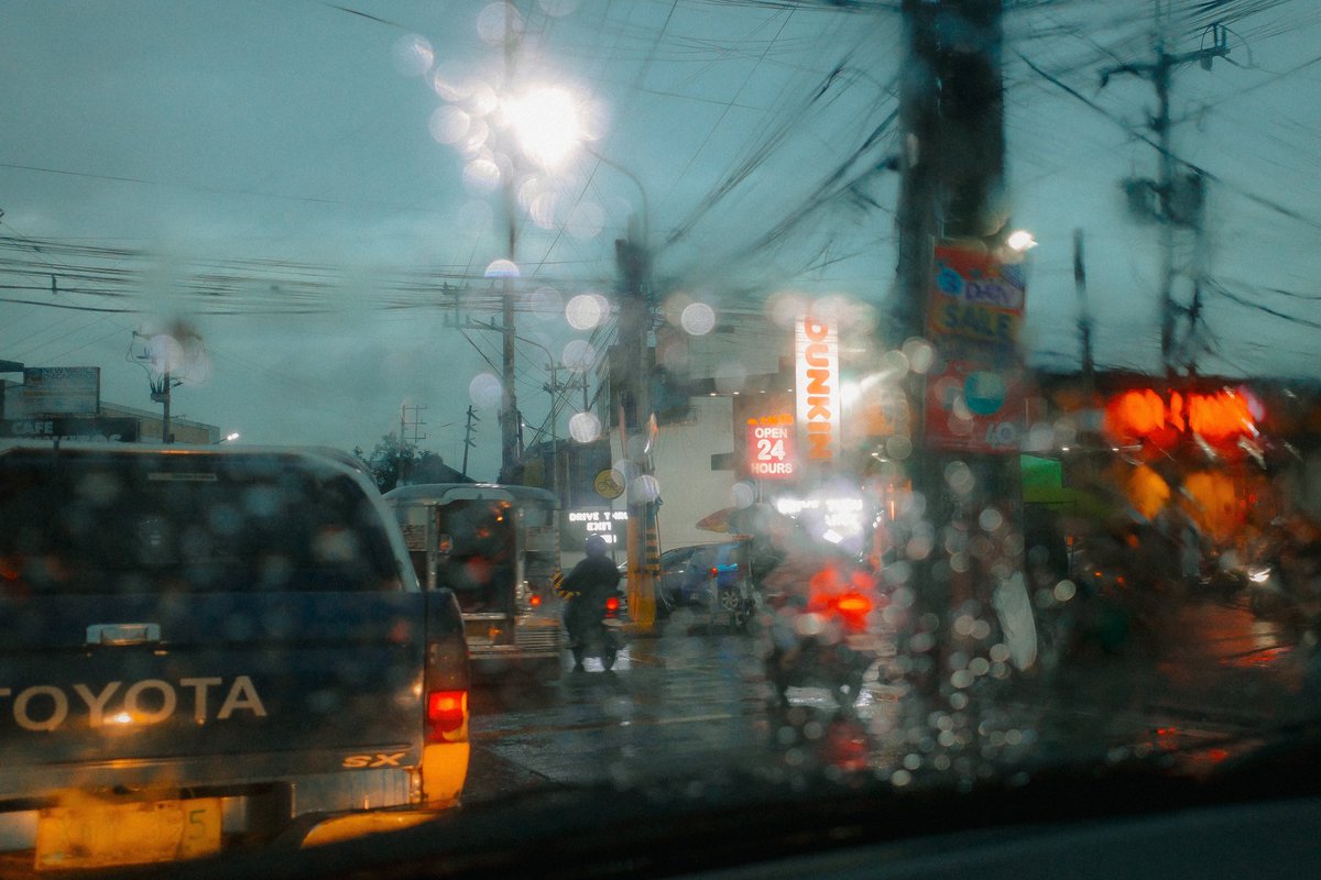 ronypoop's tweet image. Windshield views