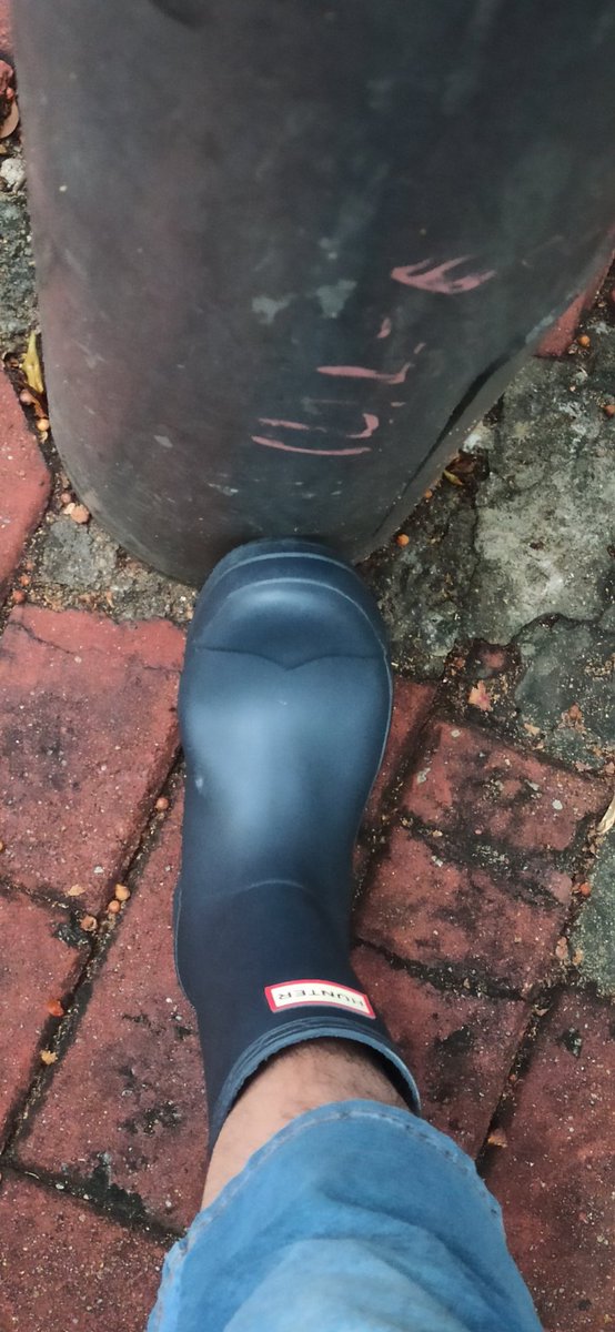 HMeteorH's tweet photo. Hunter boots,Rainy day
#hunterboot #rubberboot https://t.co/yG7tHR8BhO