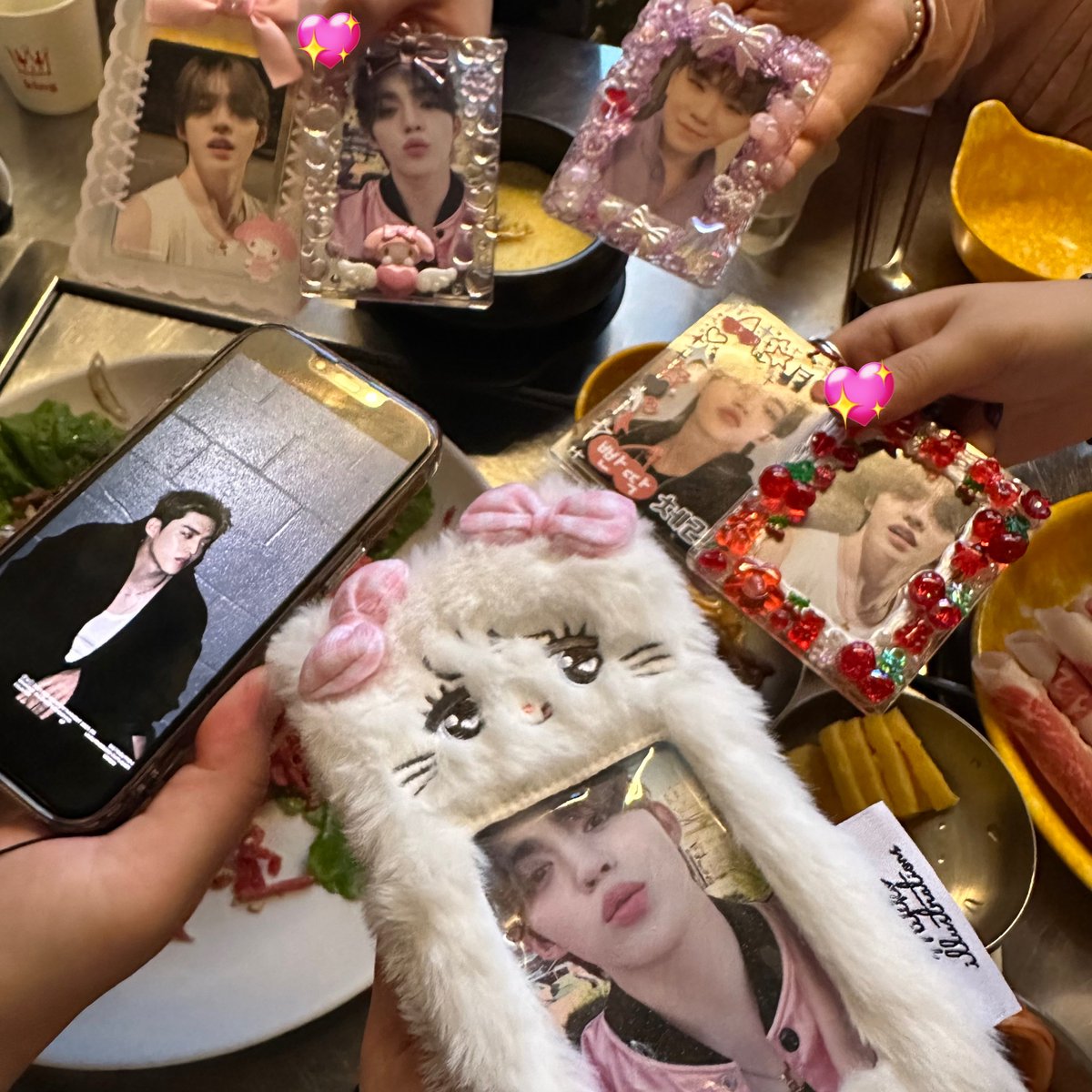 쿱랑하는(우아하는) 여자들과 찬랑하고 준랑한 하루 
미남은 많이볼수록 좋긴해😍