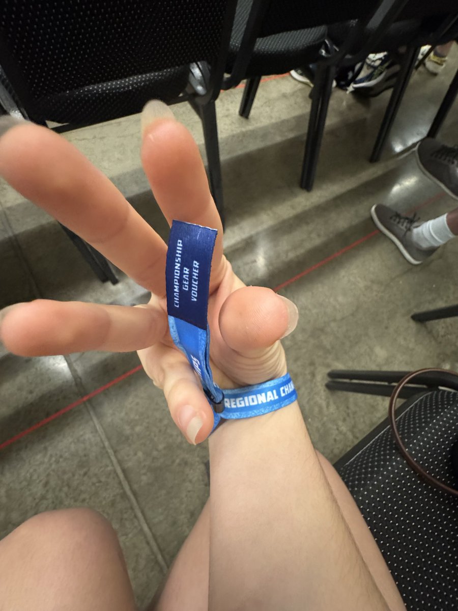 There needs to be a judge who’s only job today is to tally how many cards are accidentally flipped over by these wristband tails