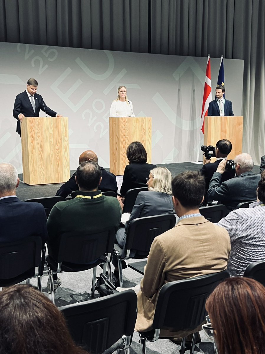 And just like that, ECOFIN is over! 

EU Economy and Finance Ministers discussed burden reductions, financial regulation, structural reforms and geopolitics. A lot of work ahead to make Europe a strong economic competitor. 

#dkpol #dkpol #eu2025