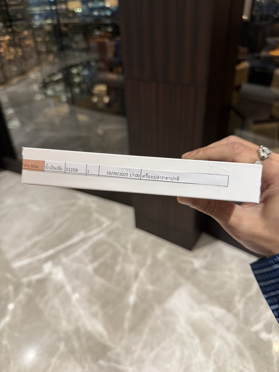 来着坚果老师送的17 pro max ，在这里表示感谢📱 <a href="/Lsssss1106/">Nuts坚果</a>