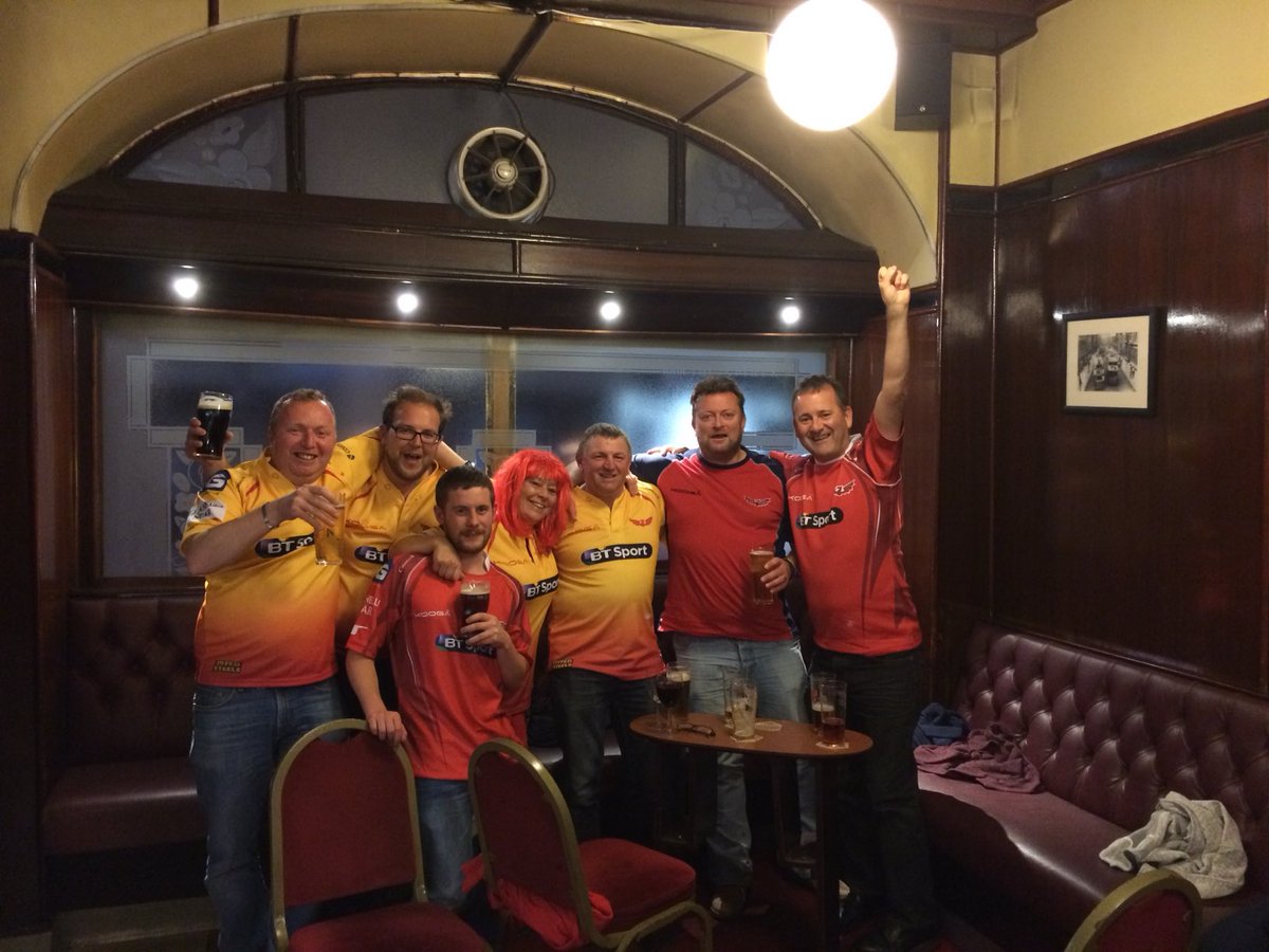 martinevs07's tweet photo. Just found this of Ange, our 1st trip away to watch Steff in Glasgow in September 2015. Great times with all that day especially Ange.Looked after us that day and night. Some great Scarlet supporters there with us.
So sad. https://t.co/DvgBIz1xMK