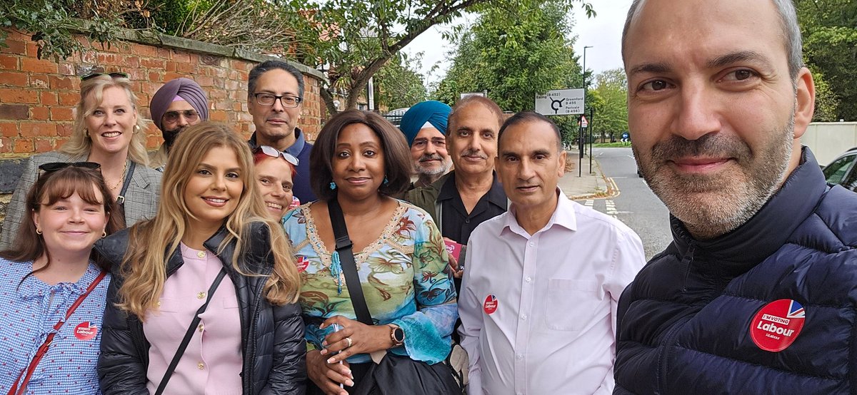 Bassam Mahfouz AM (@bassammahfouz) on Twitter photo Fabulous feedback on the #LabourDoorstep in Pitshanger this morning 🌹
Great team effort and lots of support for our hard working councillors.
<a href="/EalingLabour/">Ealing Labour</a> #OnYourSide Fabulous feedback on the #LabourDoorstep in Pitshanger this morning 🌹
Great team effort and lots of support for our hard working councillors.
<a href="/EalingLabour/">Ealing Labour</a> #OnYourSide