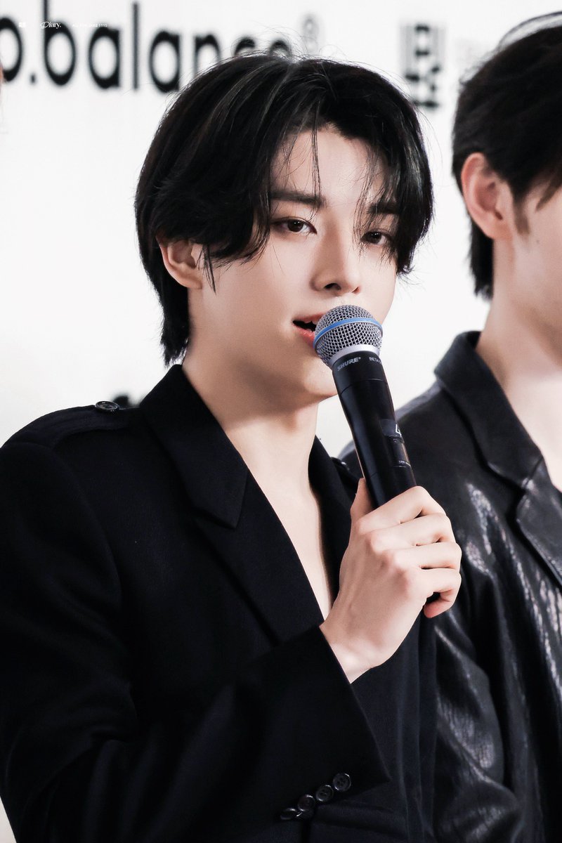 젴윈 tweet media