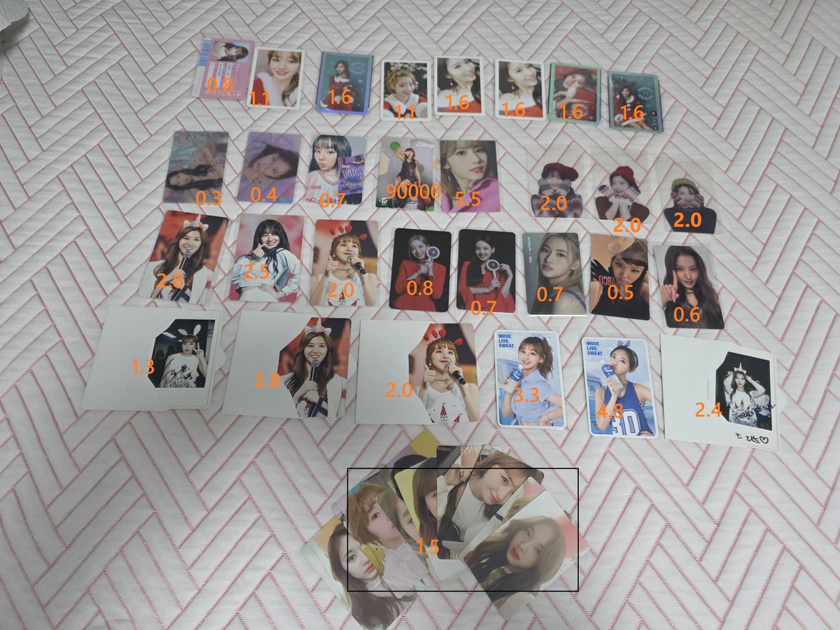 TwiceOnceLove_'s tweet photo. ★트와이스 포카★  
트와이스 포토카드 판매 합니다!!  
사진 확인후 DM주세요  
Dm확인 몇시간 뒤에 합니다!!
TWICE photo cards are on sale!!
Please check the picture and give me a dm
Dm check  a few hours later!!
 #트와이스포카 #트와이스포토카드 #TWICEPHOTOCARD https://t.co/qf9v5tHXxs