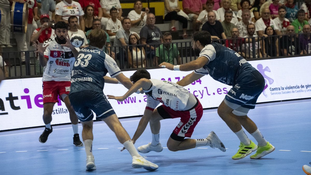 🚨 O Cangas volve perder pola mínima

⏱️FT <a href="/BalonmanoNava/">Club Balonmano Nava 🤾🇮🇩</a> 34-33 <a href="/balonmancangas/">Balonmán Cangas</a> 

📉Segunda derrota dos galegos neste inicio da <a href="/ASOBAL/">ASOBAL</a> 

📲O resumo, no enlace de G24👉 tvg.gal/ieasu
