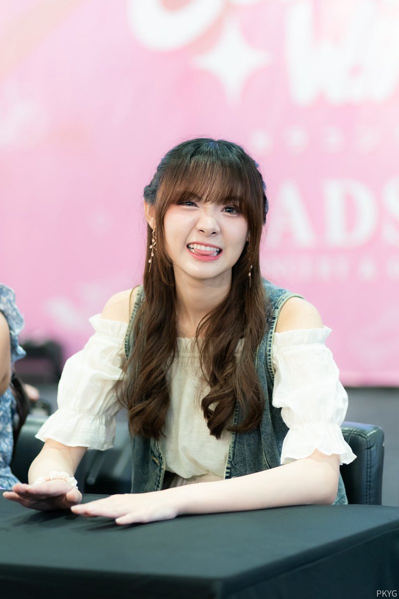 PKYG7's tweet photo. วันเดียวก็ยังดี 🤗🤗🤗 

#YoghurtBNK48
#ColorconWinkTH_Roadshow
#BNK48
#PKYG https://t.co/pl44CzWXDv