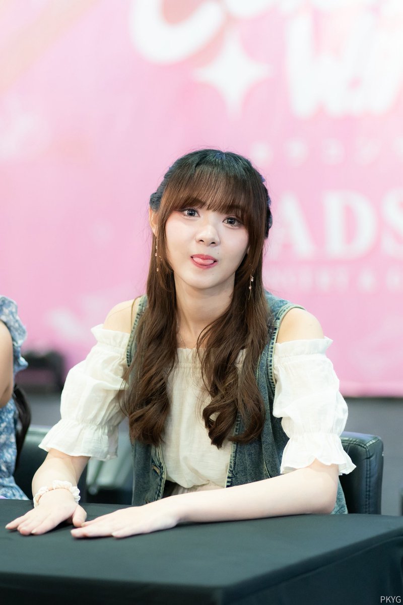 PKYG7's tweet photo. วันเดียวก็ยังดี 🤗🤗🤗 

#YoghurtBNK48
#ColorconWinkTH_Roadshow
#BNK48
#PKYG https://t.co/pl44CzWXDv