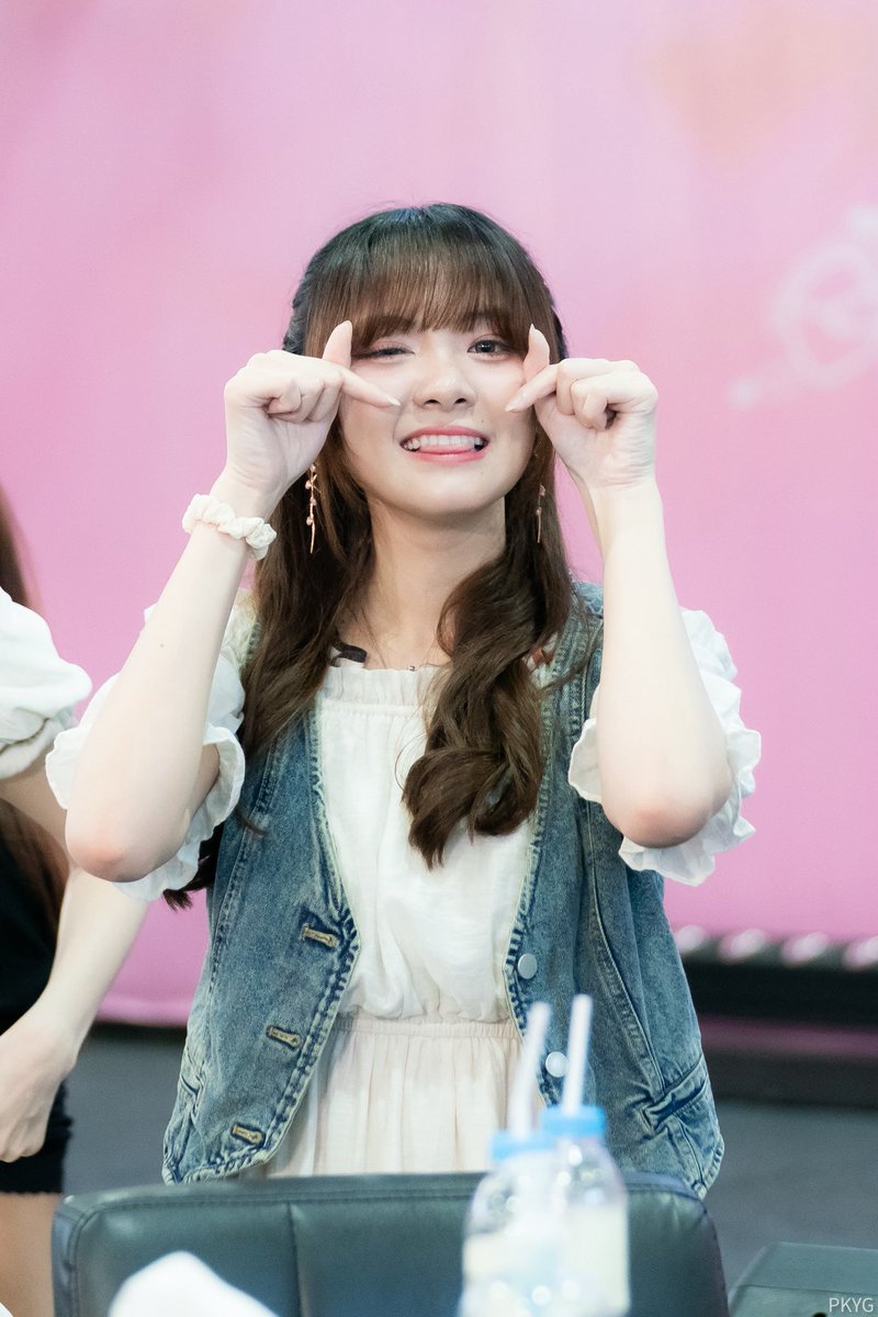 PKYG7's tweet photo. วันเดียวก็ยังดี 🤗🤗🤗 

#YoghurtBNK48
#ColorconWinkTH_Roadshow
#BNK48
#PKYG https://t.co/pl44CzWXDv