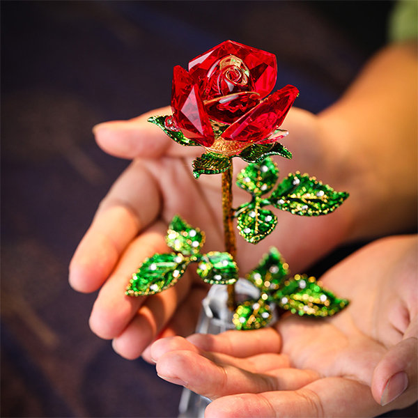 OfPutnamMagic's tweet photo. @rosesinblooms "Good morning my Beauty Queen."

He held out a glass Rose. https://t.co/NmYA2EvTTO