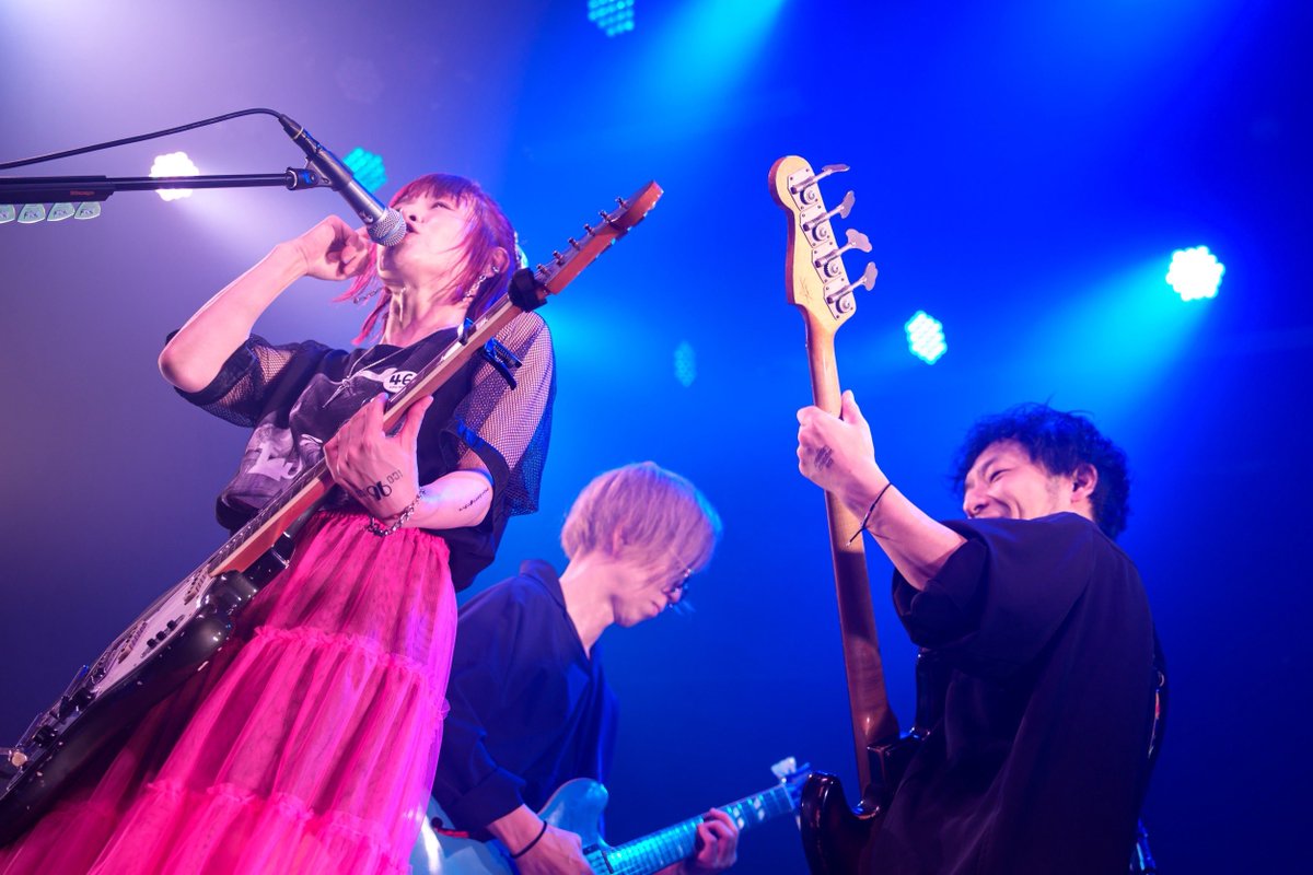 nanoripekimiko's tweet photo. デビュー15周年
アニバーサリーワンマンライブ
「みずのもんしょう」

ありがとうございました！

みんなと一緒にお祝いできること
またこの先の約束ができること

全部全部当たり前じゃなくて、
でもこれからも当たり前みたいにやっていきたいです。

#みずのもんしょう https://t.co/DKXkc0Zzwq