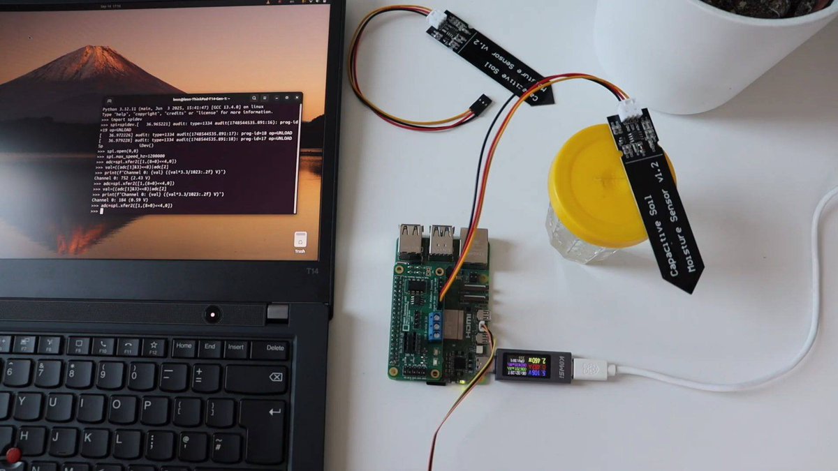 AnaviTechnology's tweet image. 🪴 Our ANAVI Gardening uHAT for #RaspberryPi shines in the #Yocto video tutorial #10 about using SPI, MCP3002 ADC &amp;amp; soil moisture sensor with Python on #Linux🐧
youtu.be/fQ3ACtPPzE0