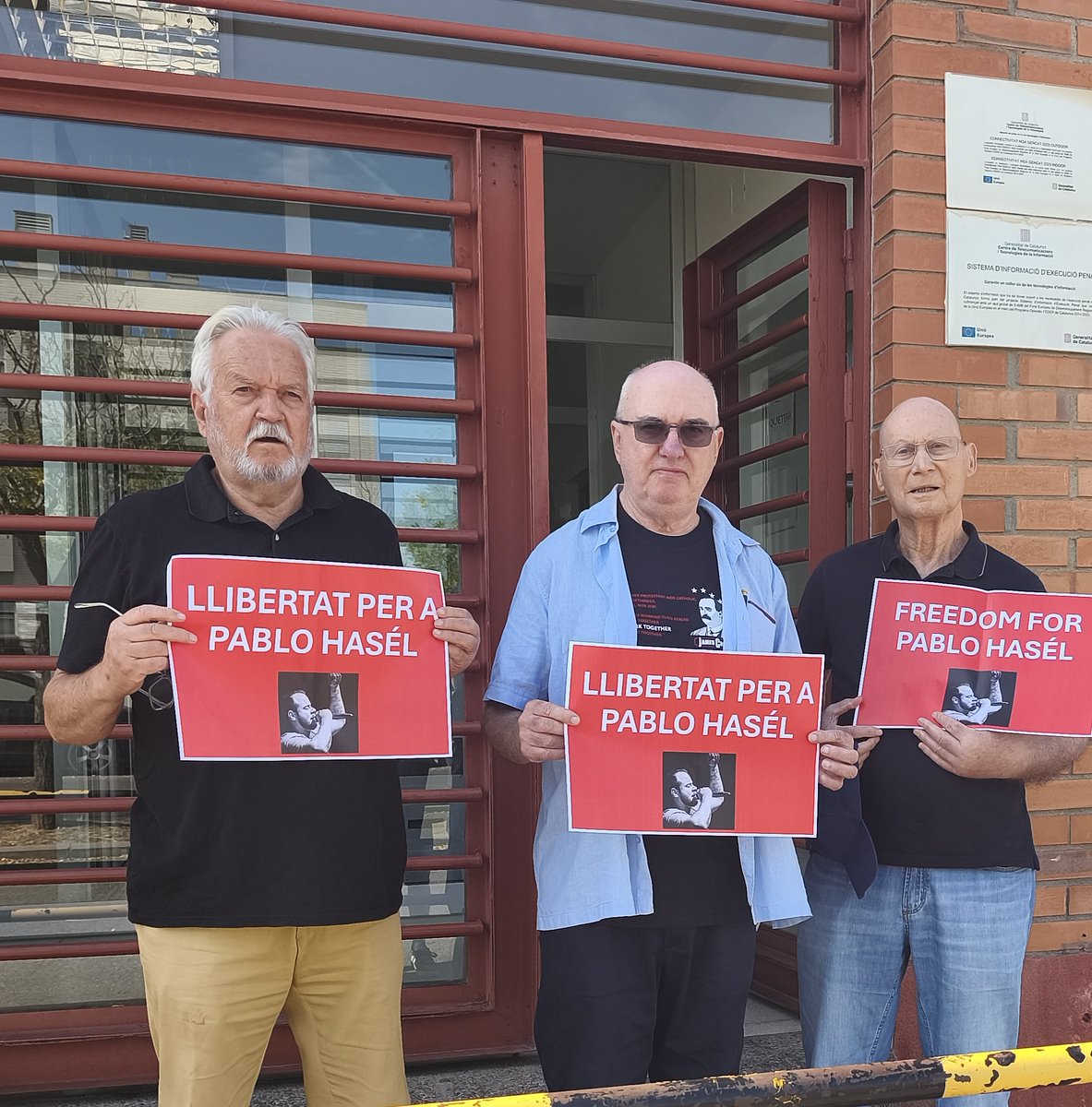 @pereicart97 Membres de 3 entitats acadèmiques internacionals l'ACS britànic, l'AISC d'Itàlia i l'AFC francès -juntament amb l'ANC- visiten Pablo Hasél, el troben ferm en les seves conviccions i en demanen l'alliberament immediat.