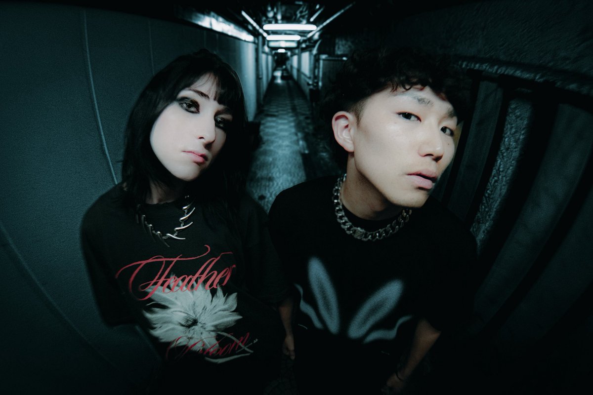 CrowsAlive New Single "FeatherBloom" Out Now (@crowsa_official) on Twitter photo 🪽NEW MERCHANDISE🪽
・SYMBOL BLUR TEE
いよいよ明日開催の "FeatherBloom 2025" にて会場限定にて販売開始!
是非ライブ会場にてお買い求めください!
🎫 eplus.jp/sf/detail/3382…
Photo by J
Design <a href="/Kenta_CrowsA/">Kenta_CrowsAlive</a>
#CrowsAlive
#FeatherBloom 🪽NEW MERCHANDISE🪽
・SYMBOL BLUR TEE
いよいよ明日開催の "FeatherBloom 2025" にて会場限定にて販売開始!
是非ライブ会場にてお買い求めください!
🎫 eplus.jp/sf/detail/3382…
Photo by J
Design <a href="/Kenta_CrowsA/">Kenta_CrowsAlive</a>
#CrowsAlive
#FeatherBloom