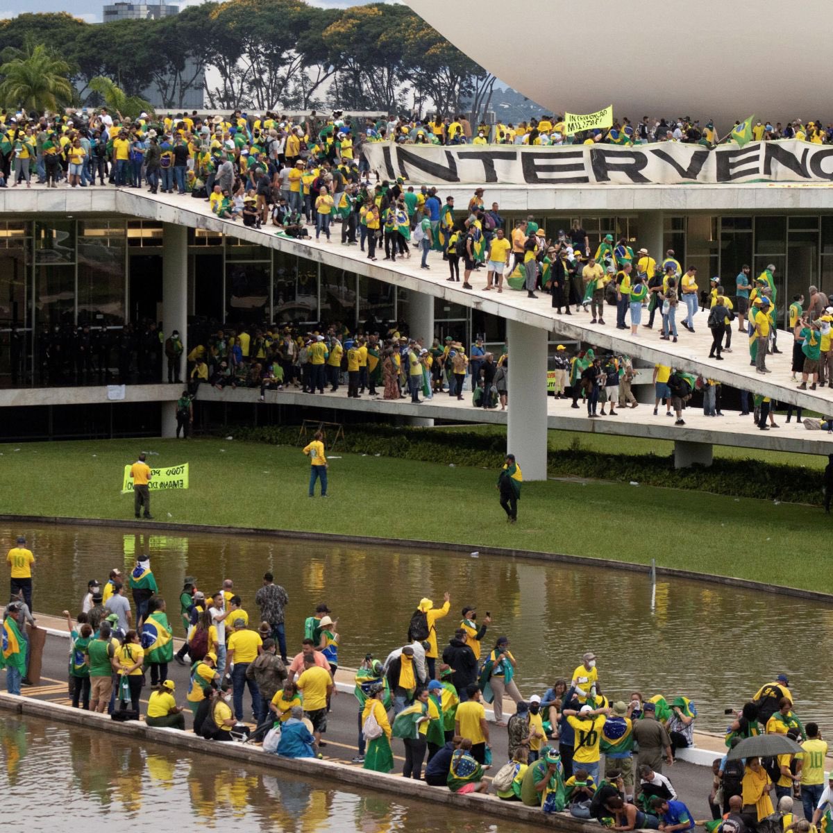 🚨URGENTE: senado abriu uma consulta pública sobre a votação de anistia aos golpistas do 8 de Janeiro. 

Compartilhe e vote NÃO! 

www12.senado.leg.br/ecidadania/vis…