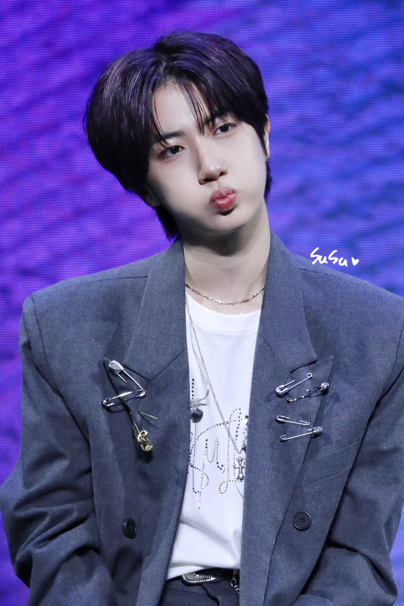 👦🏻👦🏻

 #원진  #CRAVITY #WONJIN  #크래비티  #함원진