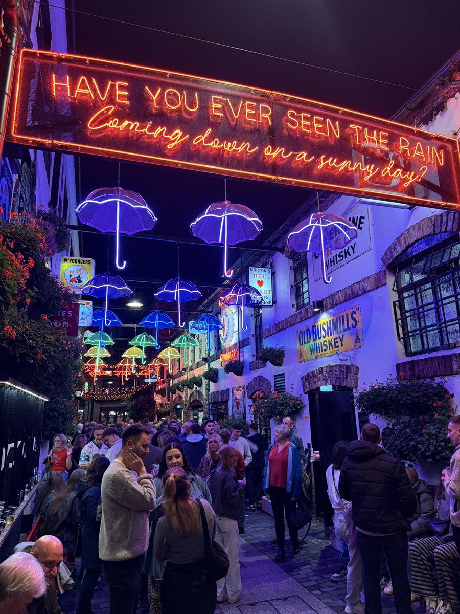 Good to see the return of #CultureNight to Belfast last night. It needs more events taking place on the streets but there was a lovely atmosphere