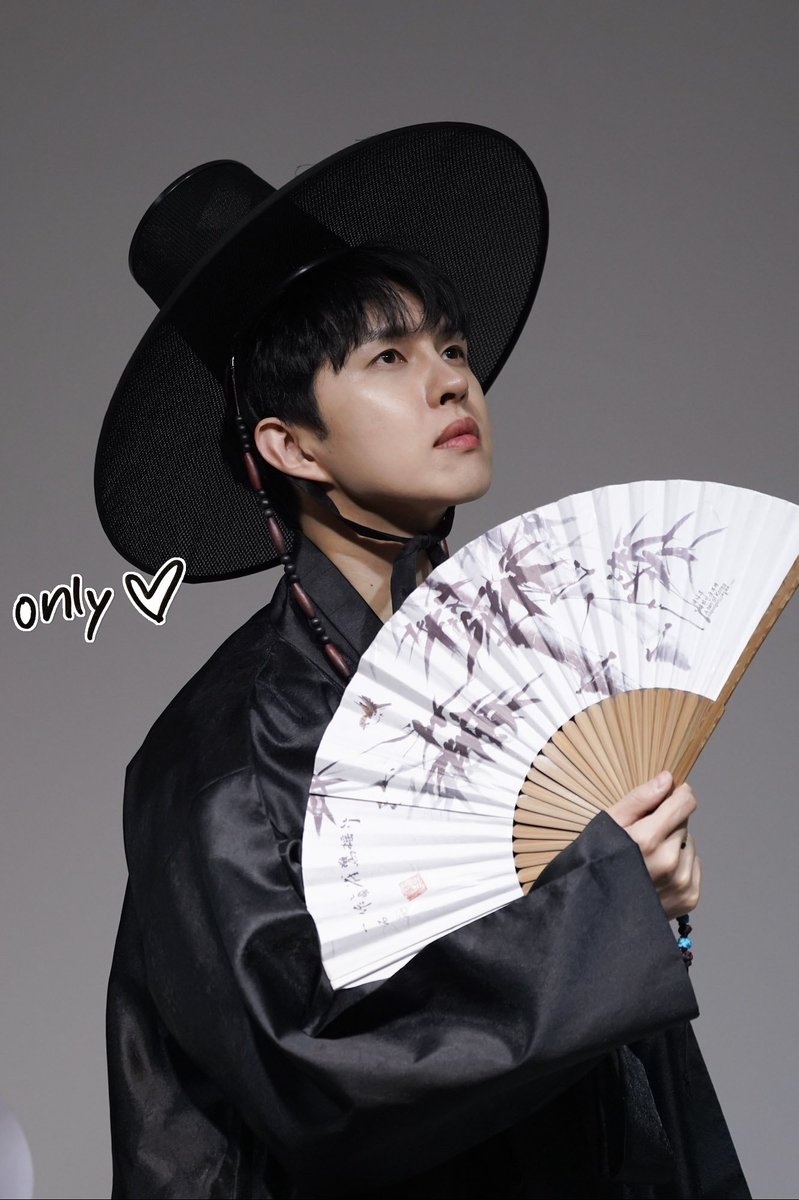 250920 키트스토어 팬싸 프리뷰 #빅스 #VIXX #KEN #켄 #이재환 <a href="/jaehwany0406/">VIXX_KEN</a> 

MY IDOL 💛