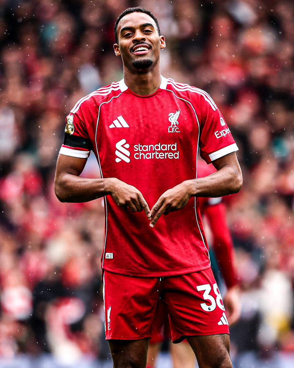 Ryan Gravenberch has gone up levels already this season. Always a talented player but wasn’t until last year it crystallised at a big club like Liverpool

Continue like this and he’s putting himself in the mix with the best midfielders in the world

#LIVEVE #LFC