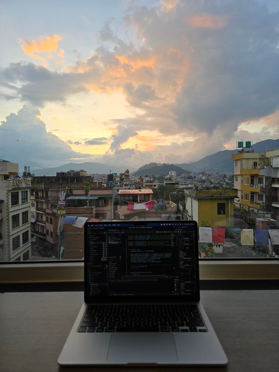 Miziziziz tweet media