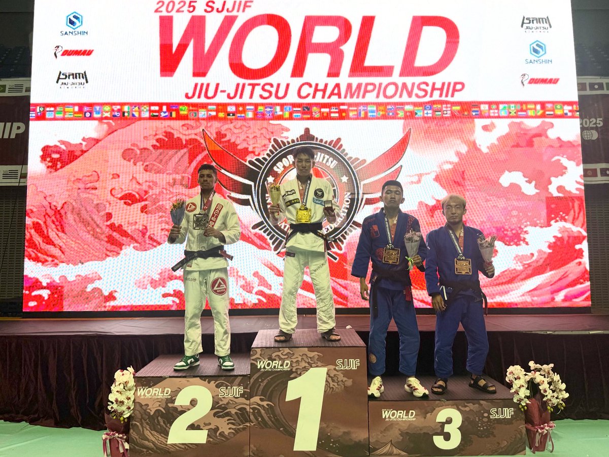 harubjj0510's tweet photo. 【SJJIF WORLD JIU JITSU CHAMPIONSHIP 2025】
アダルト黒帯ルースター級で優勝しました🥇
黒帯に昇格し初のタイトル獲得、非常に嬉しく思います。
今後さらに活躍できるよう、引き続き頑張って参ります!!
#triforcebjj
#hyperflyjapan
#石井道場 https://t.co/pihQbJiLF2