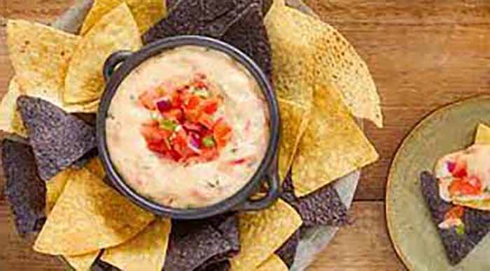 It's National Queso Day, a great day to reacquaint yourself with Hispanic cheeses: t.ly/fRI7q. Here's a #recipe for queso fundido, a yummy #cheese dip: t.ly/jbcRP. #Snack, #Appetizer