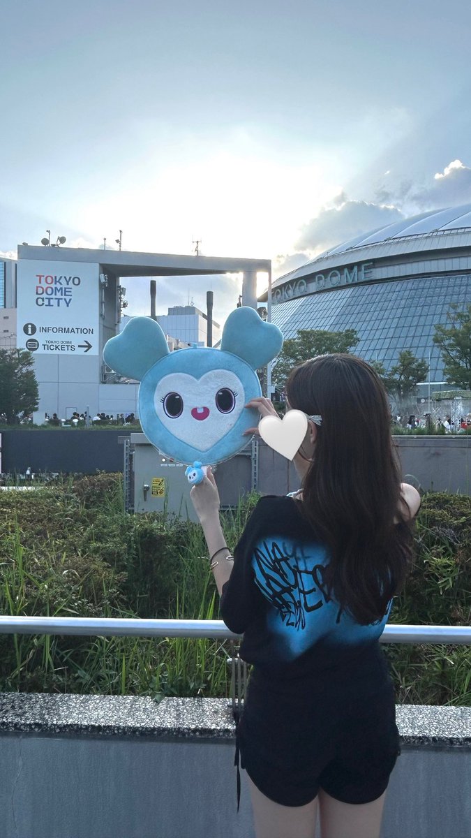 みくろん tweet media