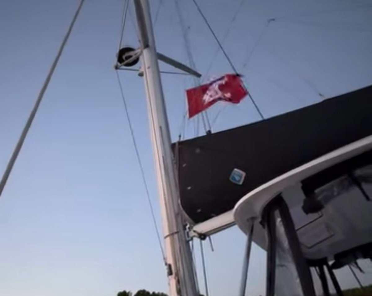 awesomestdude1's tweet image. #wavetheflag from Croatia @olcrimson #GoCougs #AppleCup