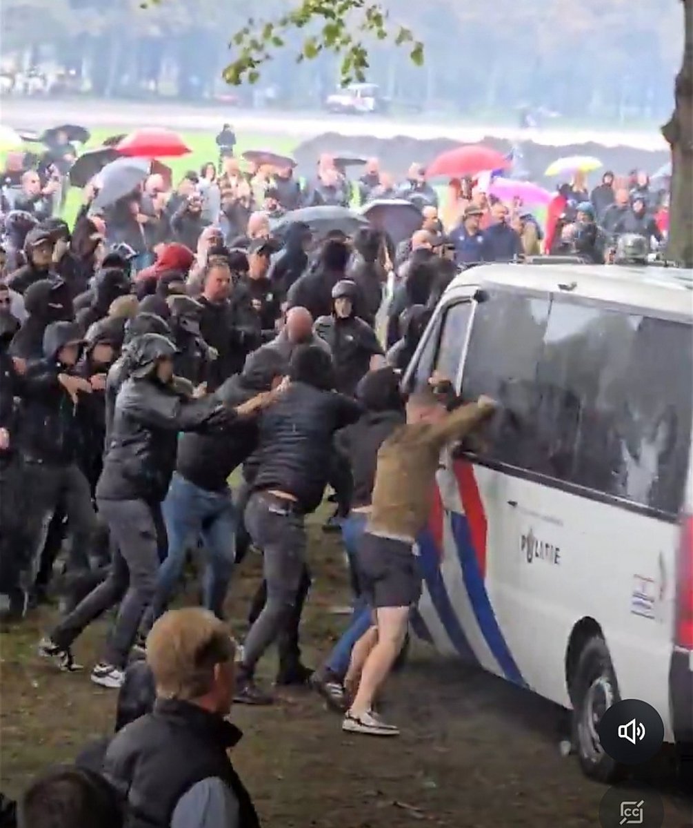 Wat een verschil. 

"Maar het is allemaal de schuld van links" 🥱
#elsfest
#malieveld