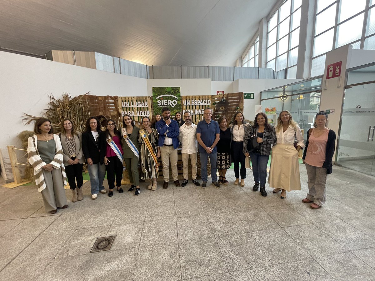 🔹El consejero de Medio Rural y Política Agraria, <a href="/Marcelotineo/">MARCELINO MARCOS</a>, y las directoras generales de Ganadería y Sanidad Agraria, Rocío Huerta, y de Agricultura, Agroindustria y Desarrollo Rural, Begoña López , asistieron a la inauguración de #Agrosiero2025.

<a href="/GobAsturias/">Principado de Asturias</a>