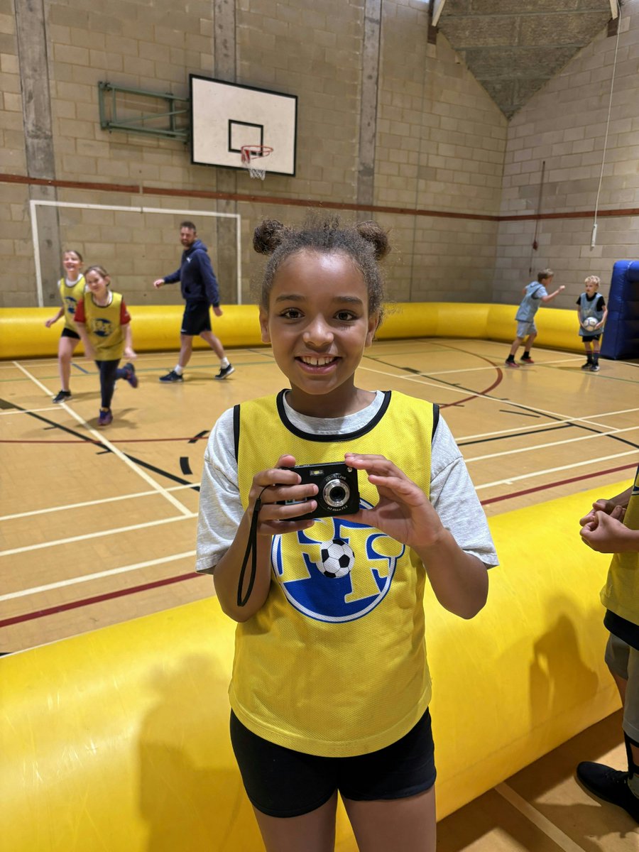 📸 NEW THIS SUMMER at our Football Fun Camp!

We handed over the camp camera to the real stars — the children!

Each day, they got to step into the role of camp photographer, capturing camp life through their own eyes..