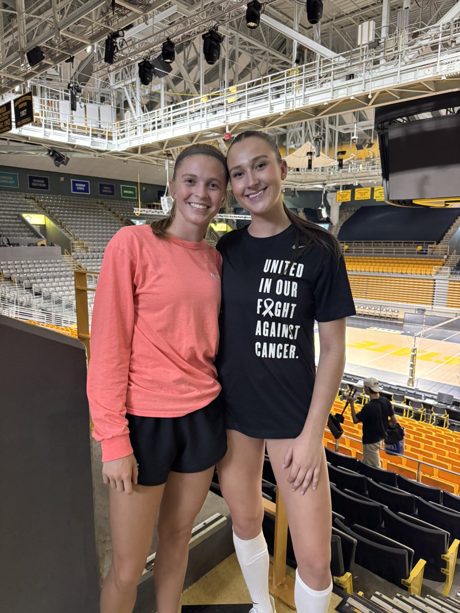 Great seeing 2 highschool ballers that used to compete against each other showing support! Loved seeing <a href="/BareRalee13/">Ralee Bare</a> show up to see Bella at App last night.  <a href="/bella_hutchens/">Bella Hutchens</a>