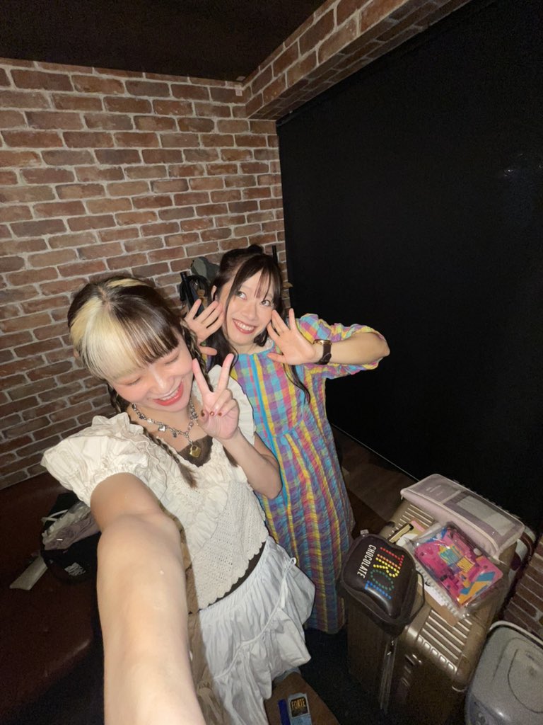 akane_nore's tweet photo. 自主企画【NISENNIJYUGO】

無事、完走しました！！

もんりぃさんがずっとニコニコ見守っててくれて幸せ空間すぎてずっと浸っていたかった♨️

でもまだまだこの方、走るみたいです💨
すごすぎだよぉ、、、

みんなも素敵な空間にしてくれてありがとう💗
今日会えたみーーーんなだいすきだ！ https://t.co/lMDBqM3R3i