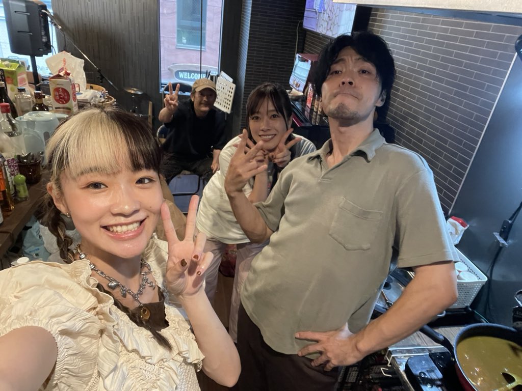 akane_nore's tweet photo. 自主企画【NISENNIJYUGO】

無事、完走しました！！

もんりぃさんがずっとニコニコ見守っててくれて幸せ空間すぎてずっと浸っていたかった♨️

でもまだまだこの方、走るみたいです💨
すごすぎだよぉ、、、

みんなも素敵な空間にしてくれてありがとう💗
今日会えたみーーーんなだいすきだ！ https://t.co/lMDBqM3R3i