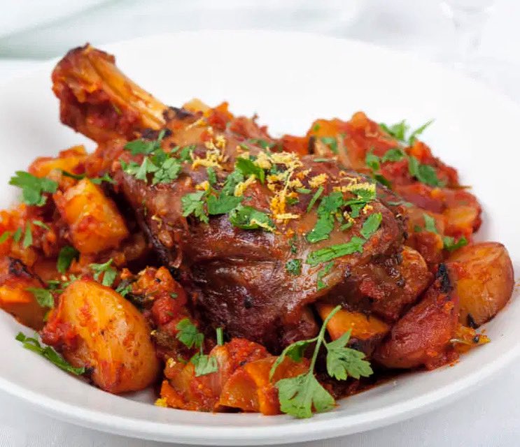 worldwidegreeks's tweet photo. Greek Lamb Shanks Food Photo from https://t.co/RbQtUqjiqx
.
#greeklamb #lambshank #cookinggreek #worldwidegreeks https://t.co/gcYLnPNvS2