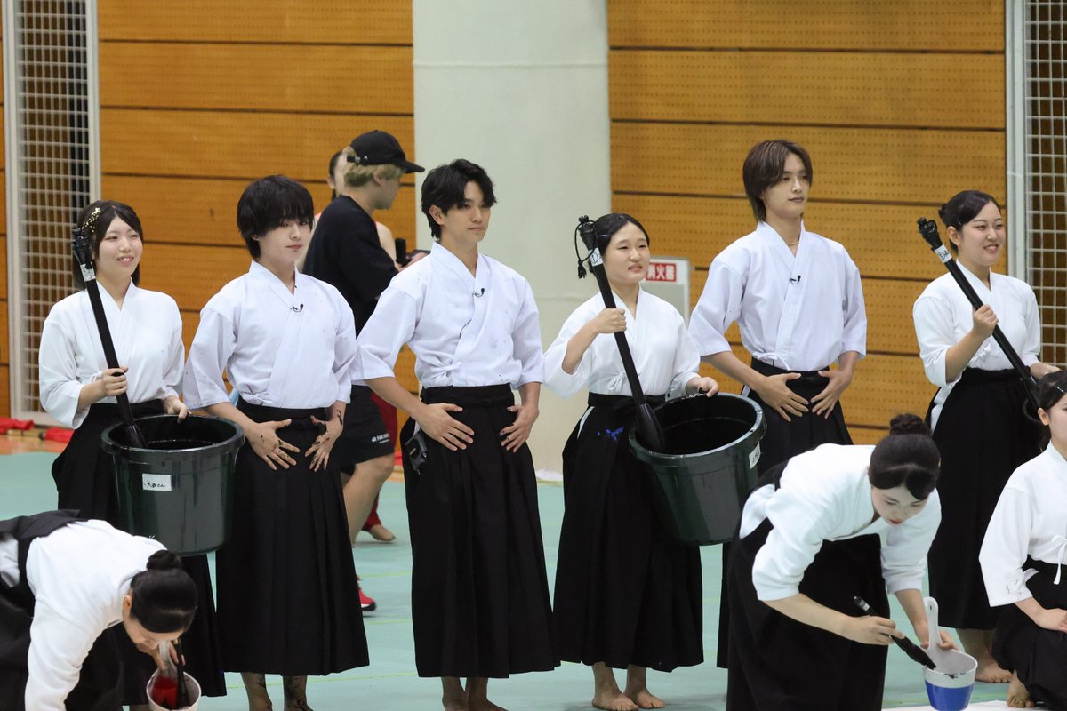 thetvjp's tweet image. ＜なにわ×Aぇ!の超合体できるかな？＞
#佐野晶哉「いつも以上に気合いが入りました」
書道パフォーマンス×マーチングバンドの
“超合体”に挑む

▼記事の続きはこちら
thetv.jp/news/detail/12…

@super_gattai_na #スーパー合体