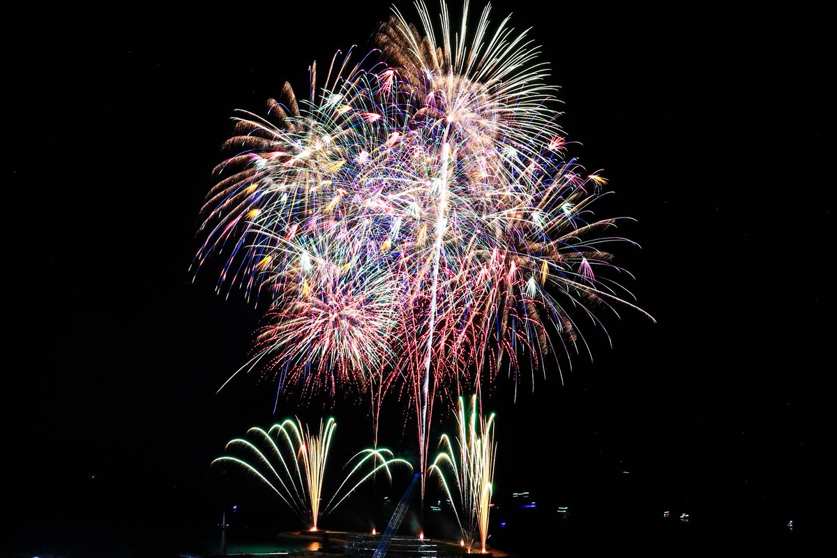 LagunaGarden's tweet photo. 本日は宜野湾海浜公園にて
『かなさ花火 2025』が開催されました🔥

今回は花火に加えてドローンショーも！！
ダイナミックな演出に感動しました😭

最高の夏の締めくくりができました🎆

#かなさ花火 #安室奈美恵 #夏の思い出 https://t.co/8I3a5jWPUu